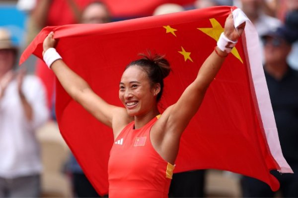 K彩娱乐 奥运会网球郑钦文女单夺冠 中国时隔20年再摘金